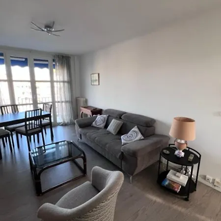 شقة Close To The Town Center And The Saint-Raphaël