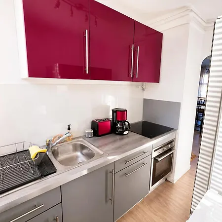 Close To The Town Center And The Appartement